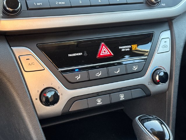 Used 2018 Hyundai Elantra SE FWD image 29