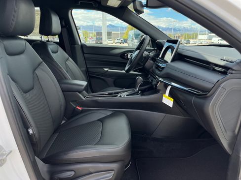 New 2026 Jeep Compass Latitude image 27