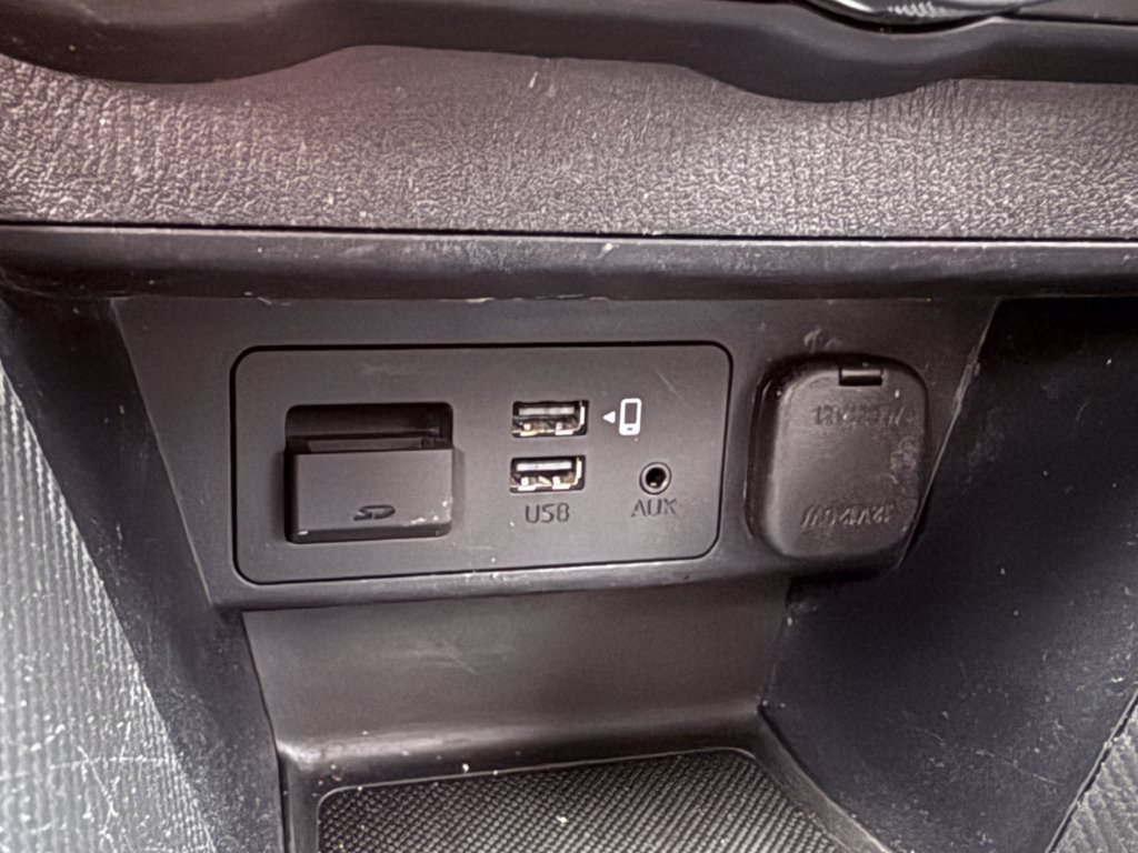 Used 2020 Toyota Yaris XLE FWD image 24