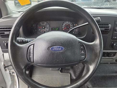 Used 2006 Ford F350 XL image 25