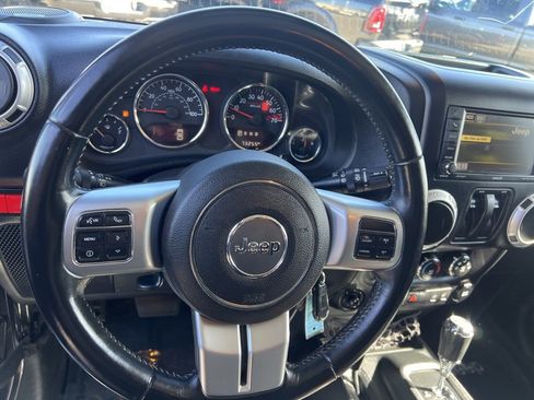 Used 2017 Jeep Wrangler Rubicon image 15