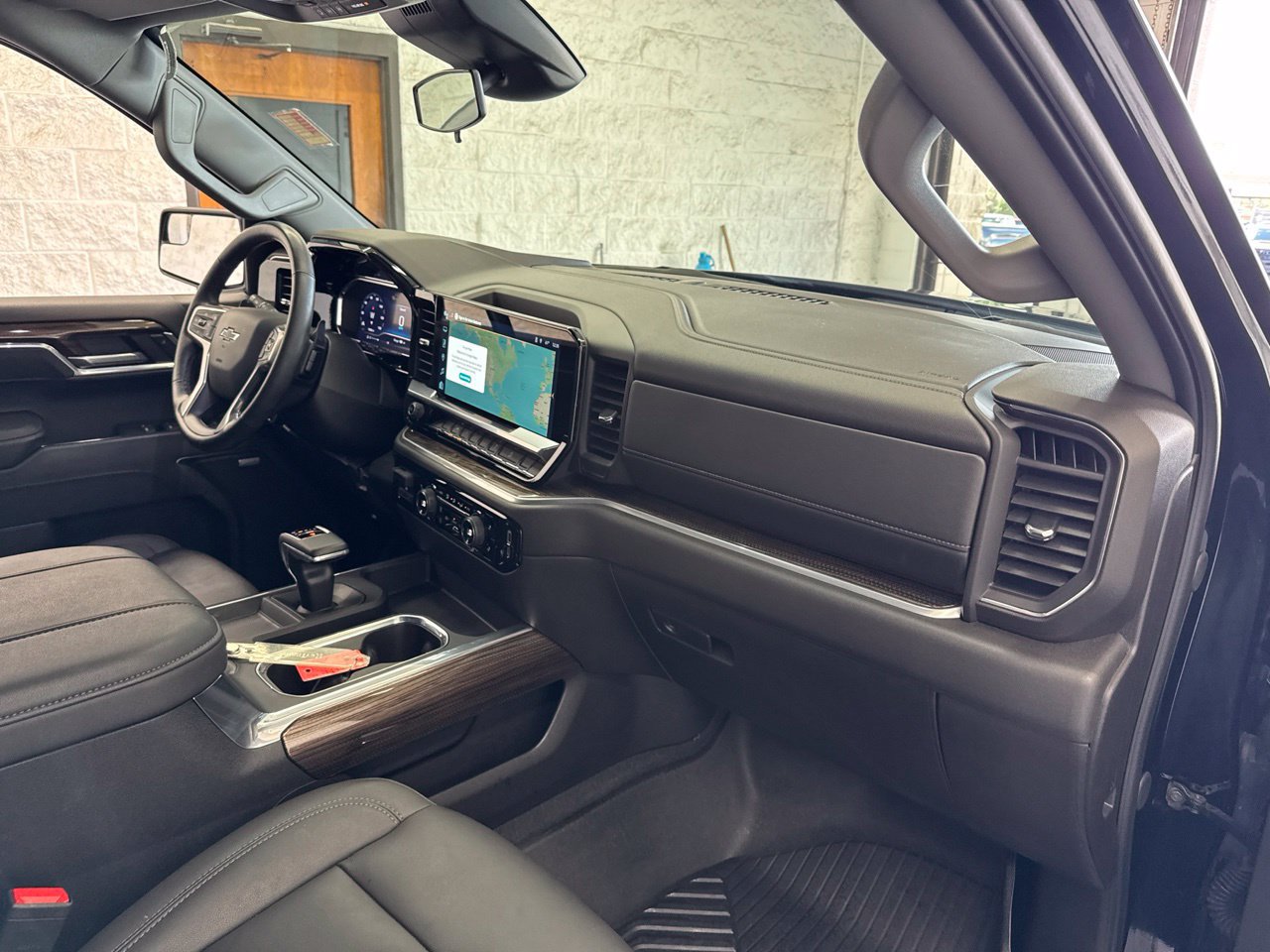 Used 2025 Chevrolet Silverado 1500 RST AWD/4WD image 51