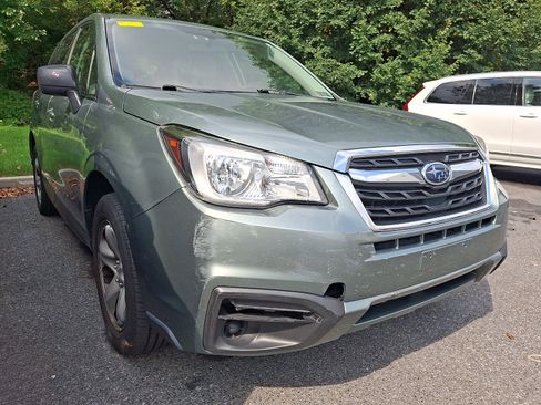 Used 2017 Subaru Forester 2.5i AWD/4WD image 1