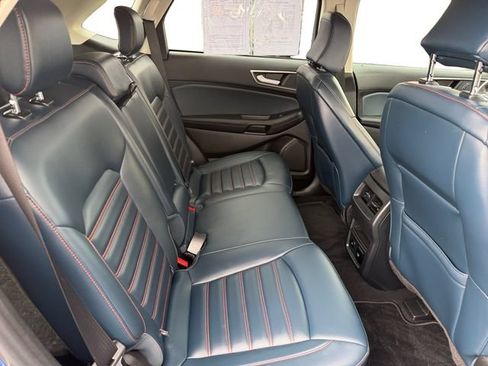 Used 2024 Ford Edge SEL w/ Sport Appearance Package AWD/4WD image 15