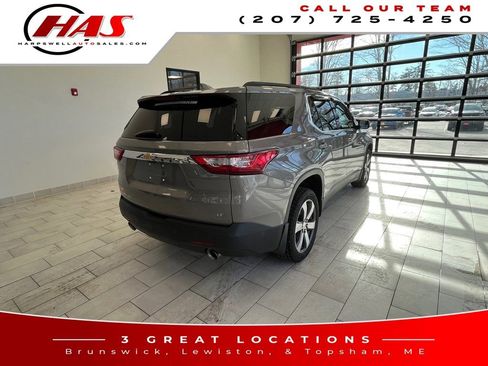 Used 2019 Chevrolet Traverse LT w/ LT Premium Package image 6