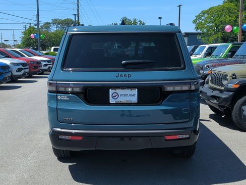 New 2026 Jeep Grand Wagoneer Limited w/ HD Trailer Tow Package AWD/4WD image 6