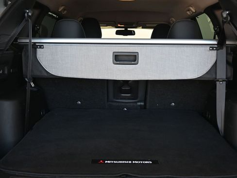 Used 2023 Mitsubishi Outlander SEL image 18