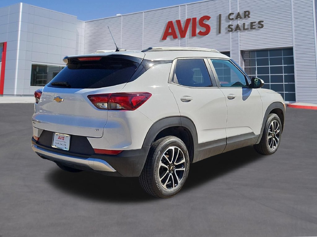 Used 2025 Chevrolet TrailBlazer LT AWD/4WD image 6