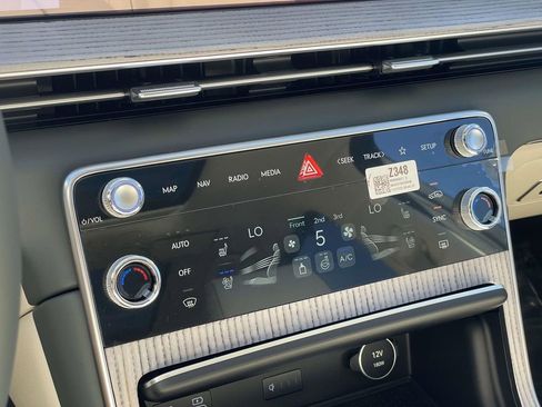 New 2026 Genesis GV80 3.5T Prestige AWD/4WD image 17