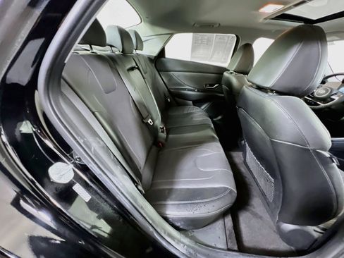 Used 2023 Hyundai Elantra Limited FWD image 27