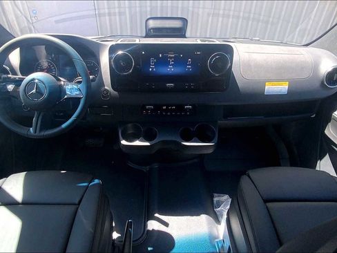 New 2025 Mercedes-Benz Sprinter 2500 image 16