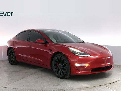 Used 2022 Tesla Model 3 Performance image 4