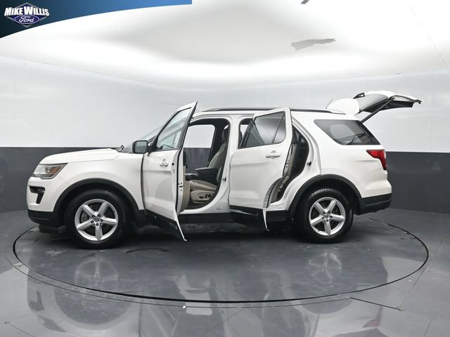 Certified 2019 Ford Explorer XLT w/ Equipment Group 202A FWD image 28