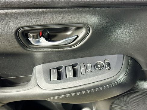 Used 2023 Honda HR-V LX image 16