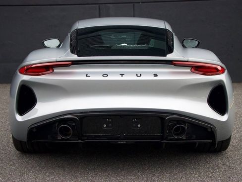 Used 2025 Lotus Emira image 4