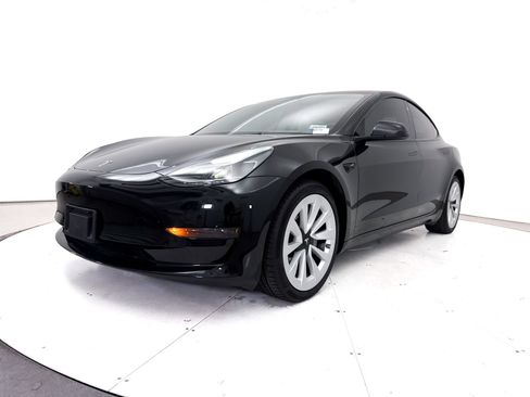 Used 2023 Tesla Model 3 Standard Range RWD image 14
