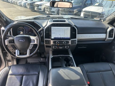 Used 2022 Ford F350 Lariat w/ Black Appearance Package image 11