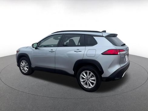 Used 2025 Toyota Corolla Cross LE image 10