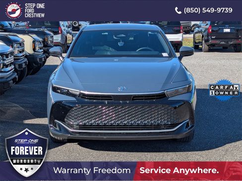 Used 2025 Toyota Crown XLE image 10