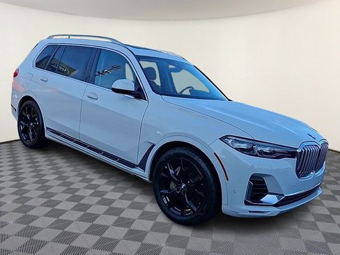 Used 2020 BMW X7 xDrive40i w/ Premium Package image 2