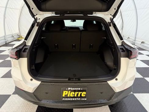 New 2026 Chevrolet Equinox EV LT image 4