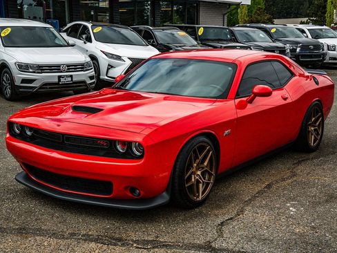 Used 2022 Dodge Challenger R/T w/ Blacktop Package RWD image 4