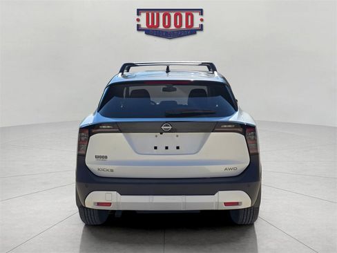 New 2026 Nissan Kicks SV image 3