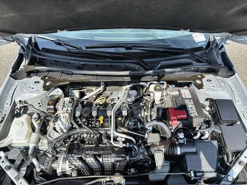 Used 2025 Nissan Altima 2.5 SR image 17