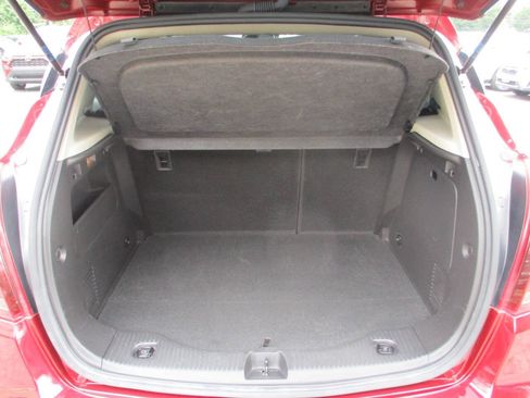 Used 2021 Buick Encore Preferred w/ Safety Package II AWD/4WD image 7