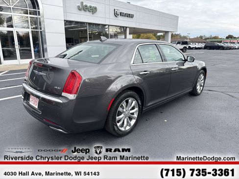 Used 2018 Chrysler 300 Limited w/ Safetytec Plus Group image 10