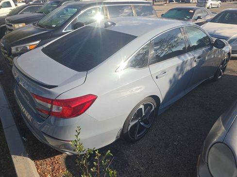 Used 2021 Honda Accord Sport image 6
