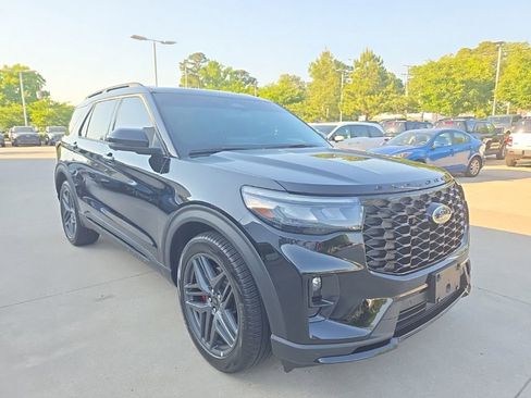 Used 2026 Ford Explorer ST w/ Sun And Sound Package AWD/4WD image 2