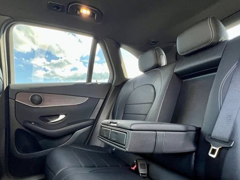 Used 2022 Mercedes-Benz GLC 300 4MATIC image 14