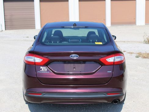 Used 2013 Ford Fusion SE FWD image 5