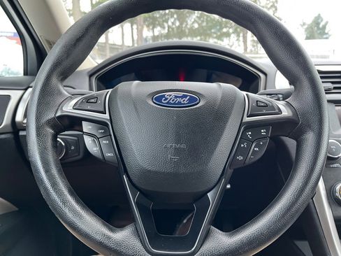 Used 2018 Ford Fusion S image 23