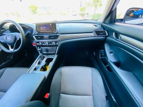 Used 2020 Honda Accord LX image 29