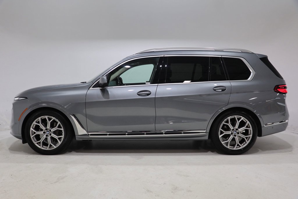 Used 2026 BMW X7 xDrive40i AWD/4WD image 4