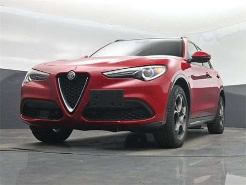 Used 2022 Alfa Romeo Stelvio Ti image 67