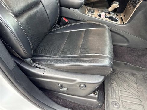 Used 2017 Jeep Grand Cherokee Overland image 20