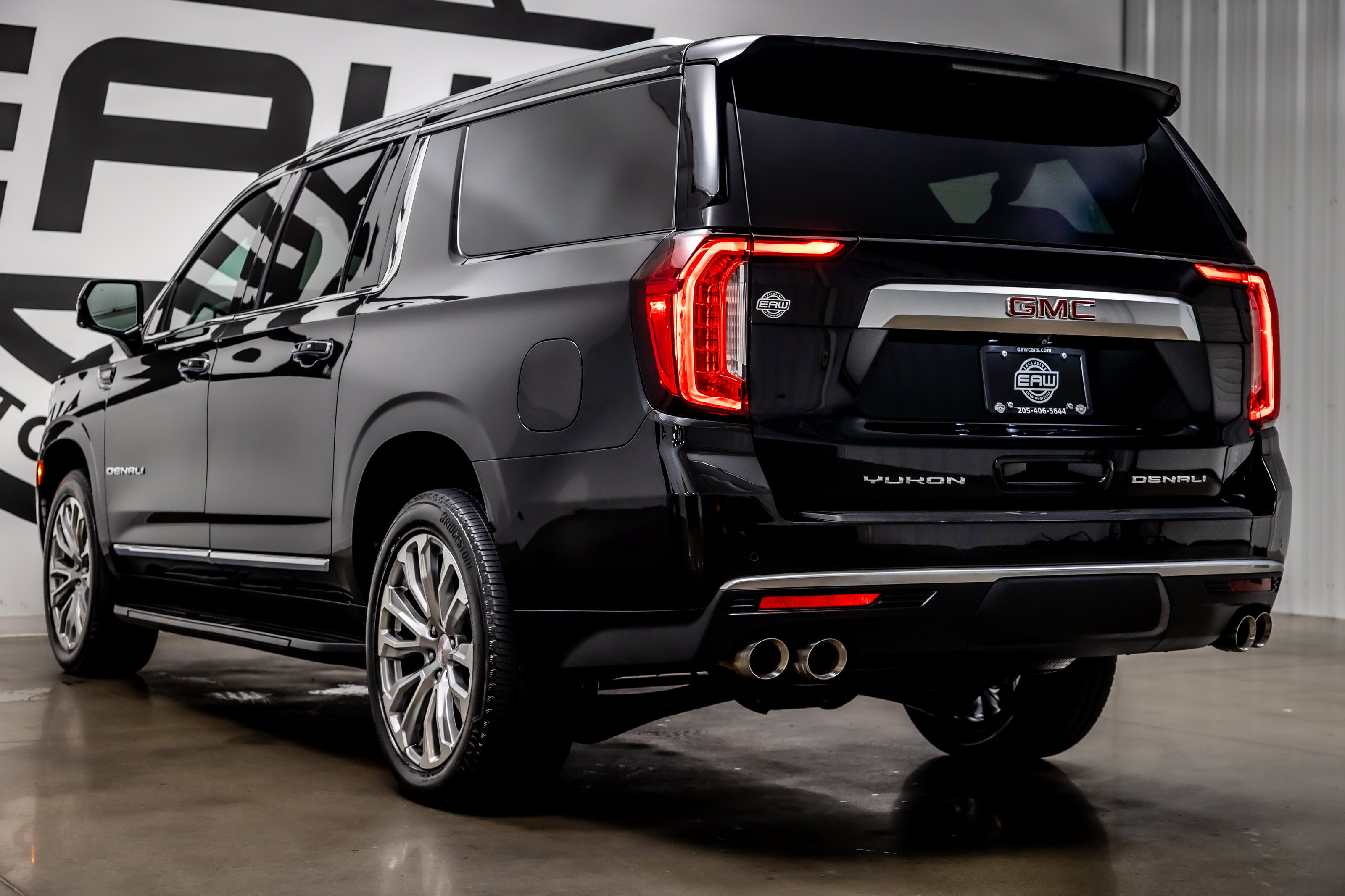 Used 2023 GMC Yukon XL Denali AWD/4WD image 27