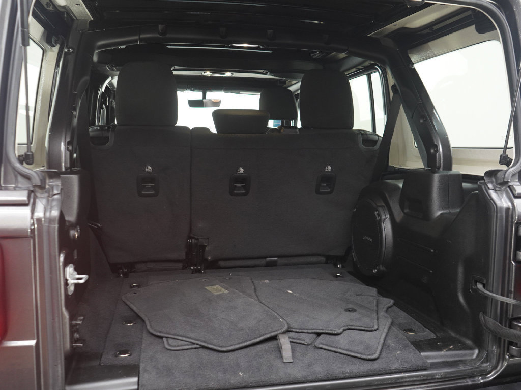 Used 2021 Jeep Wrangler Unlimited Rubicon w/ Uconnect 4C Nav & Sound Group AWD/4WD image 9