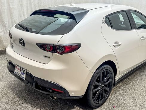 Used 2019 MAZDA MAZDA3 Hatchback w/ Premium Package image 8