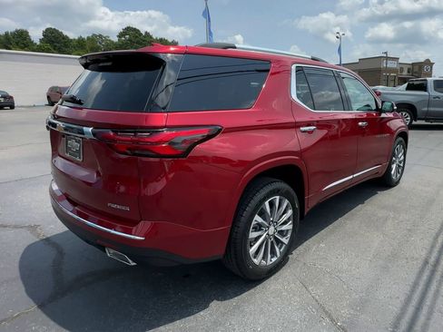 Certified 2023 Chevrolet Traverse Premier FWD image 8