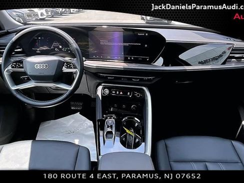 Used 2025 Audi Q5 Premium w/ Convenience Package AWD/4WD image 13