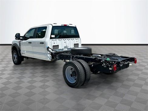 New 2025 Ford F550 4x4 Crew Cab image 4