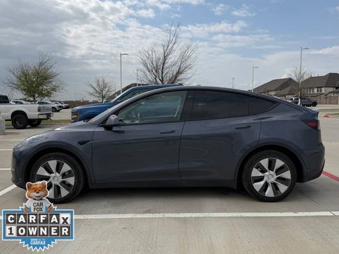Used 2023 Tesla Model Y Long Range image 9