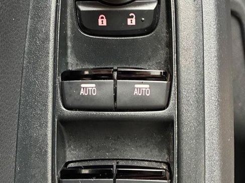 Used 2024 Subaru Crosstrek 2.0i Premium AWD/4WD image 18