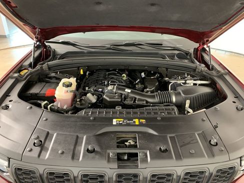 Used 2024 Jeep Grand Cherokee L Altitude image 40