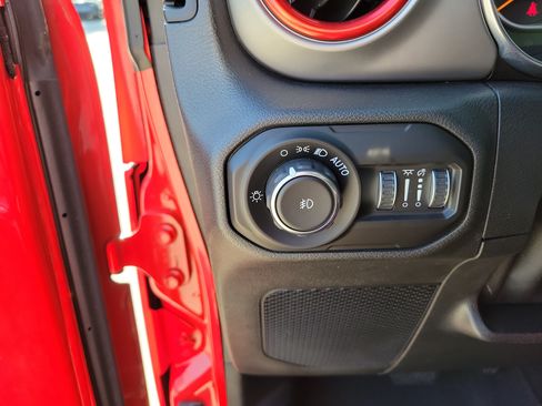 Certified 2021 Jeep Wrangler Unlimited Sport AWD/4WD image 27