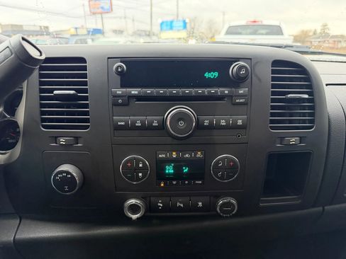 Used 2010 Chevrolet Silverado 1500 LT w/ Power Pack Plus image 16